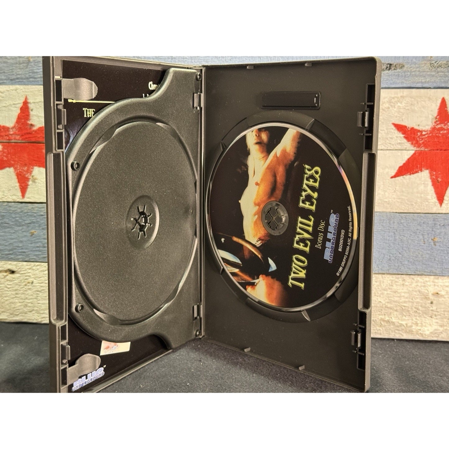 Two Evil Eyes - Blue Underground DVD Used