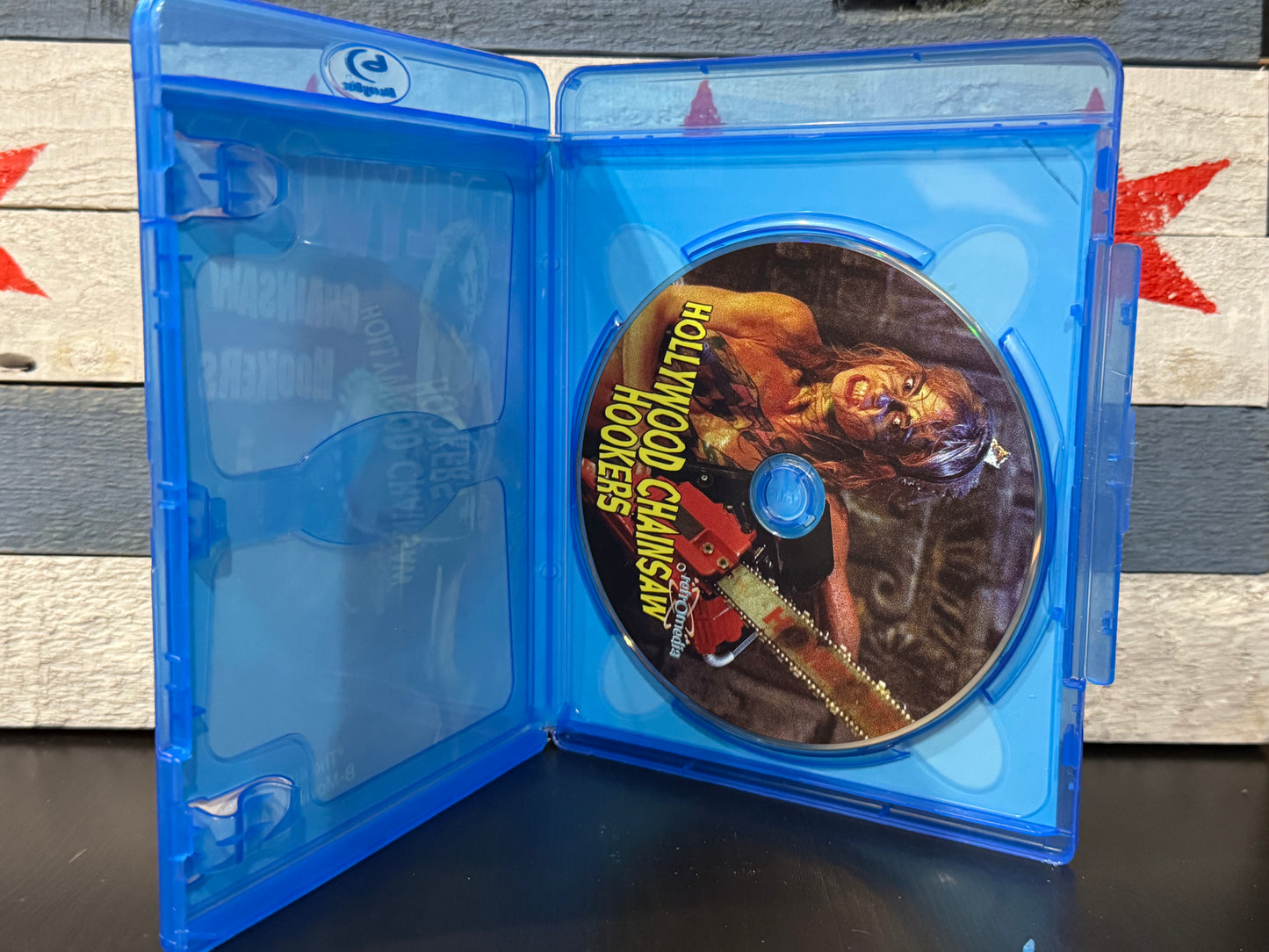 Hollywood Chainsaw Hookers – Blu-ray Used