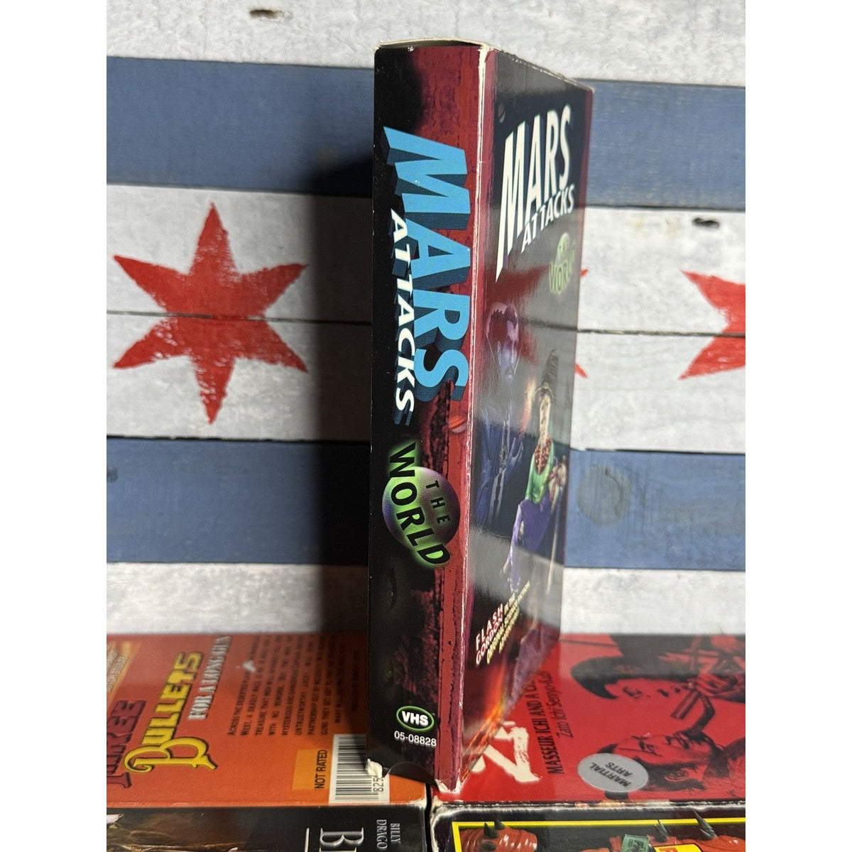 Mars Attacks the World - VHS Used