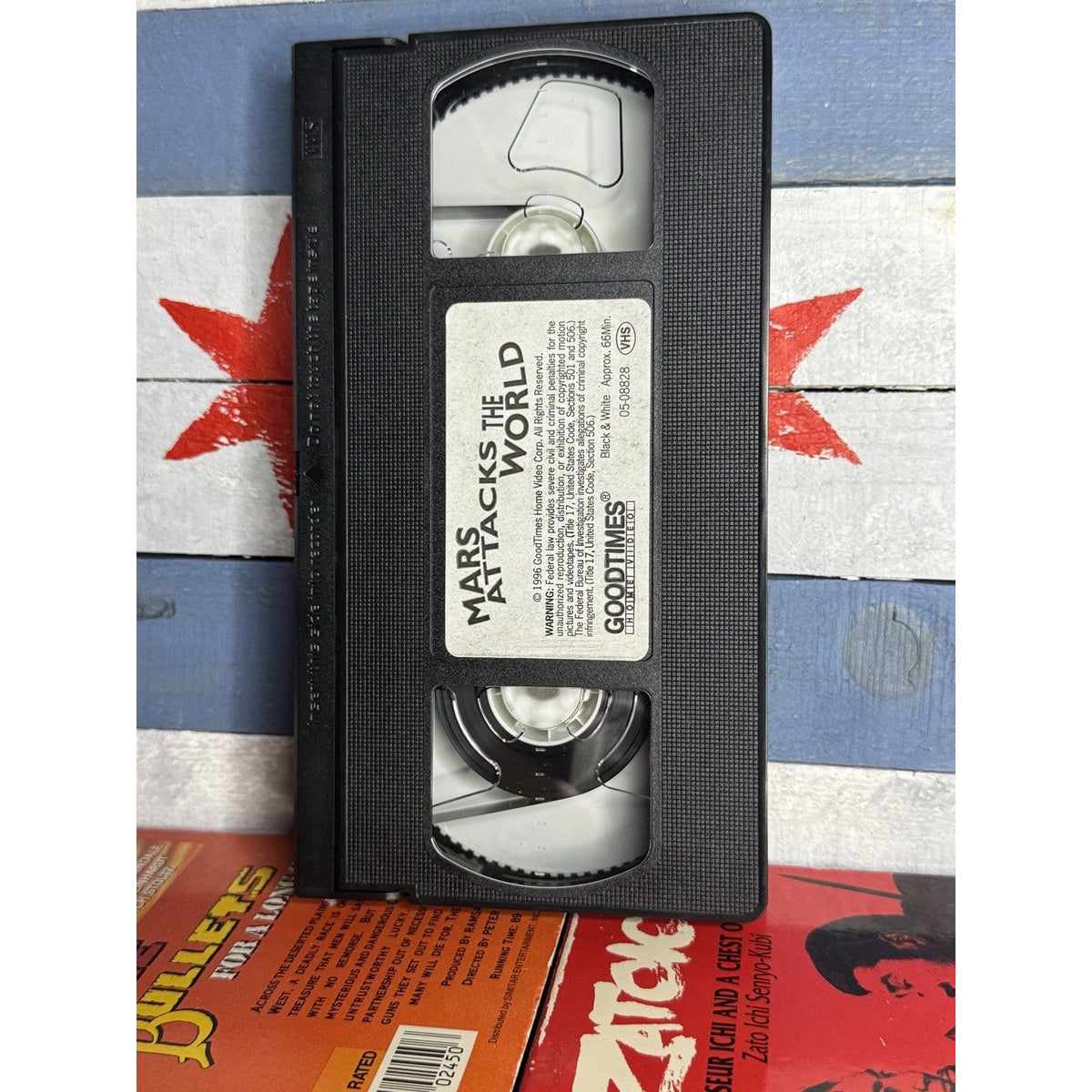 Mars Attacks the World - VHS Used