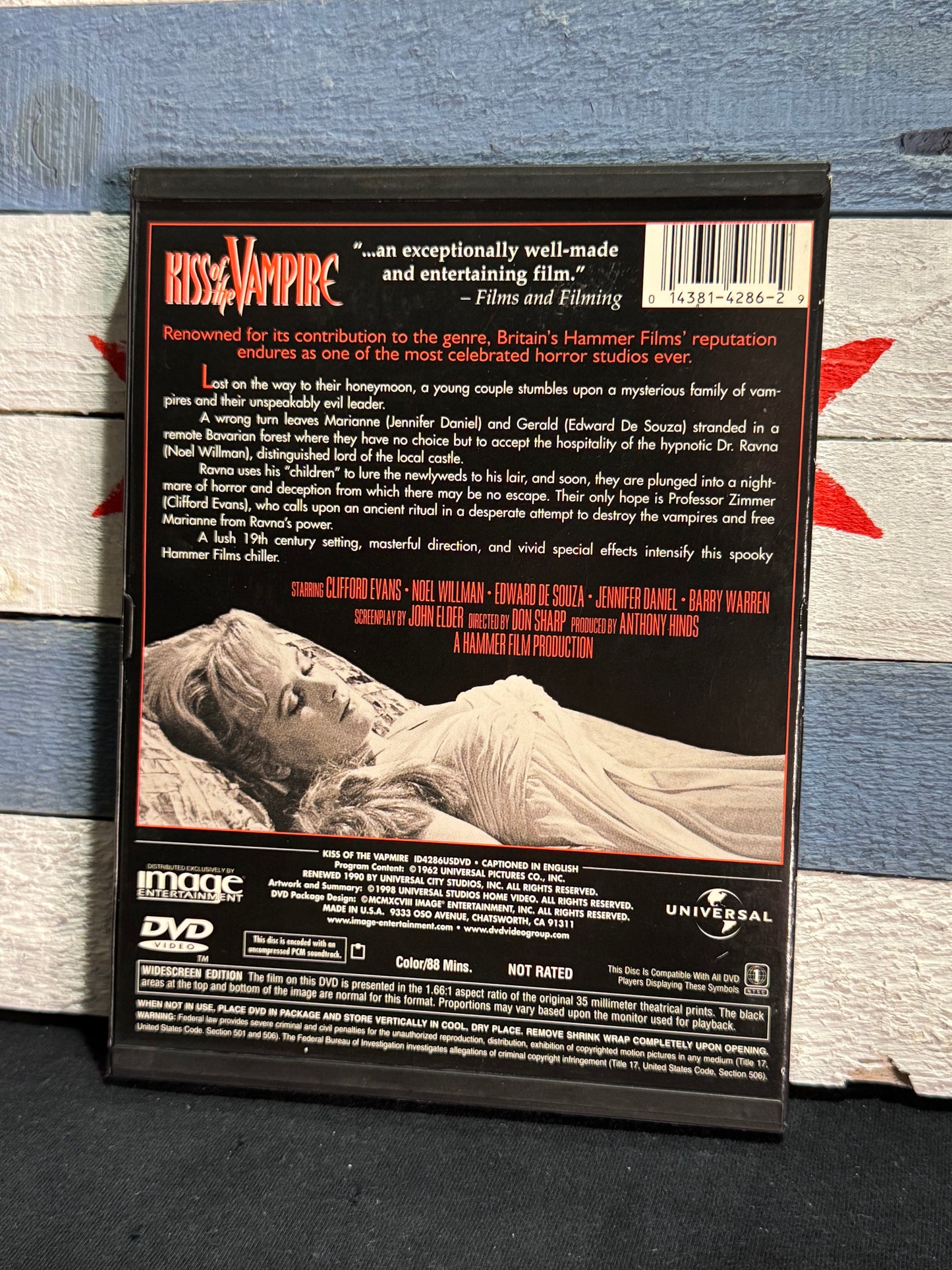 Kiss of the Vampire – DVD Used