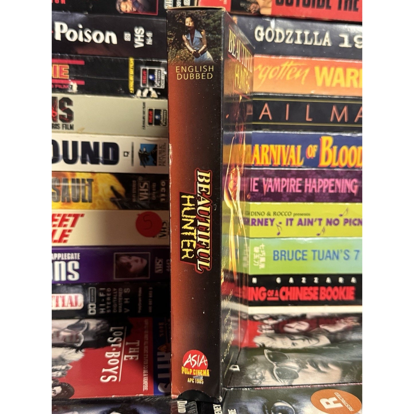 Beautiful Hunter - VHS Used