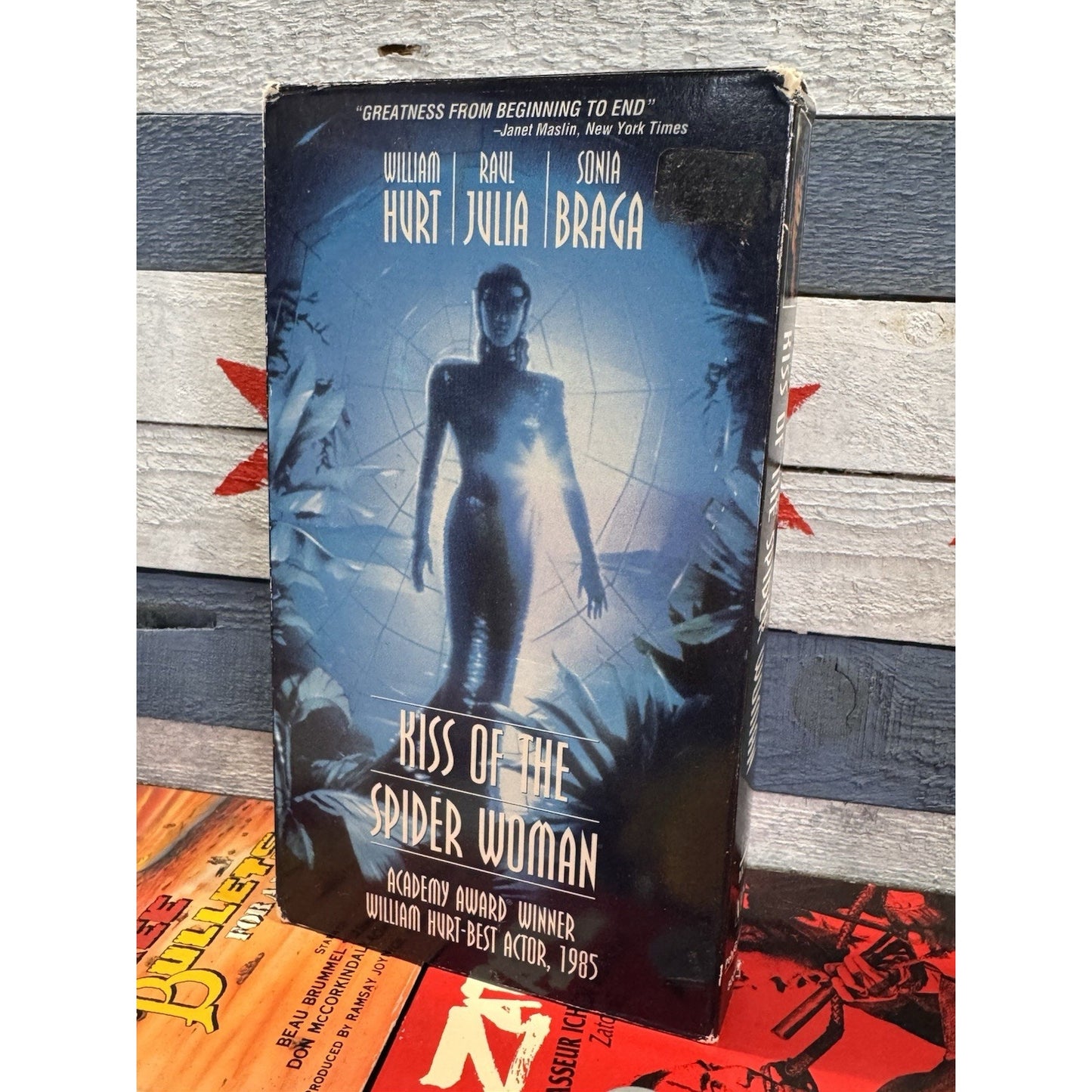 Kiss of the Spider Woman - VHS) Used