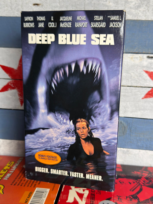 Deep Blue Sea - VHS Used