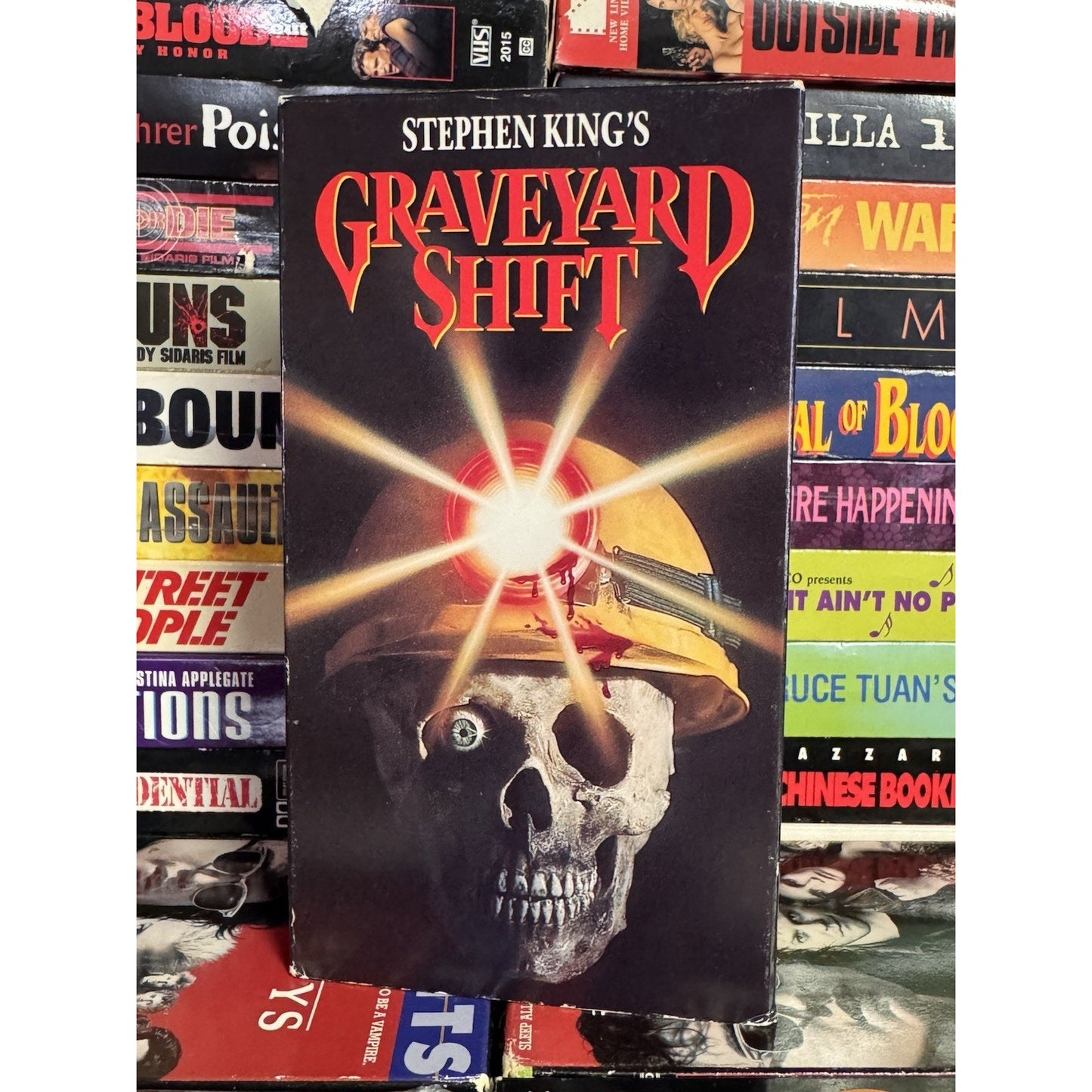 Stephen King's Graveyard Shift - VHS Used