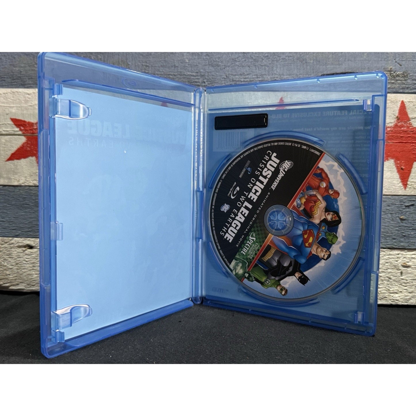 Justice League: Crisis on Two Earths - Blu-Ray Used