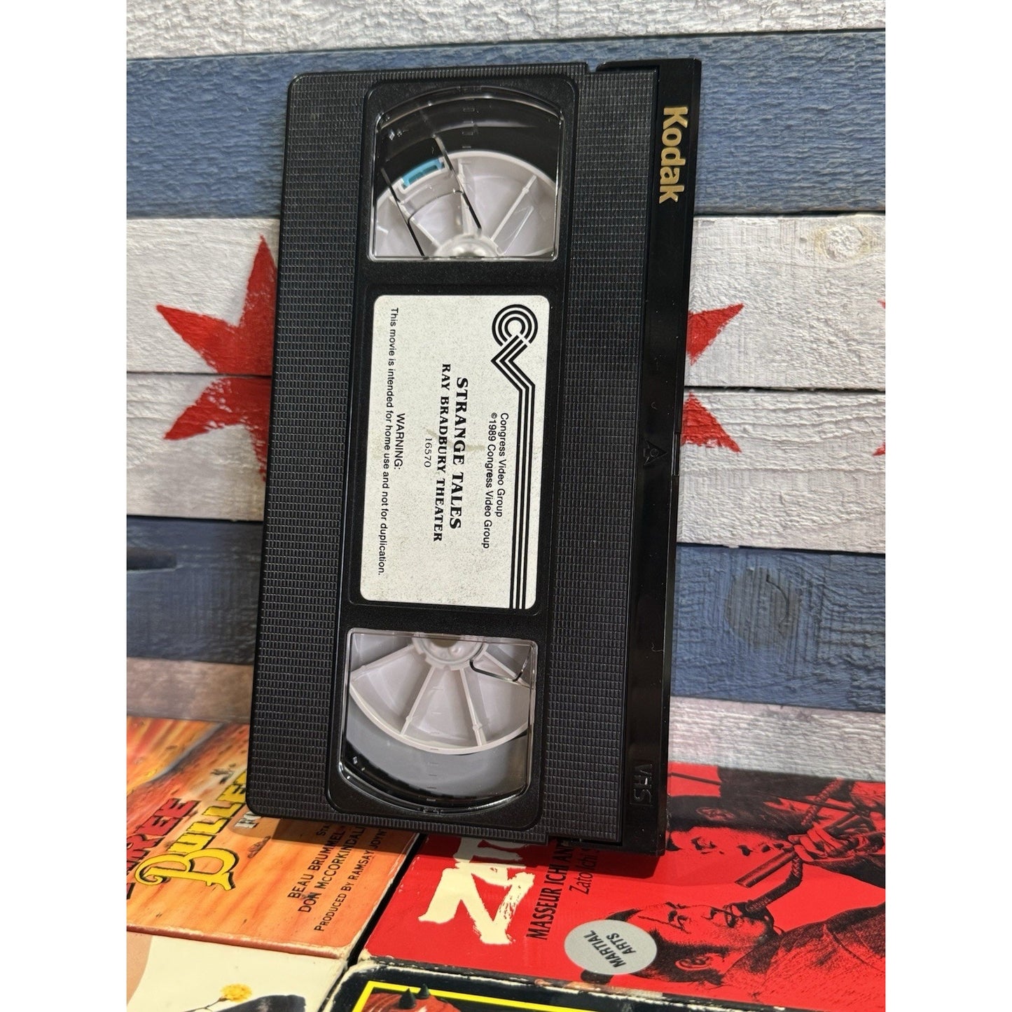Strange Tales : Ray Bradbury Theatre - VHS Used