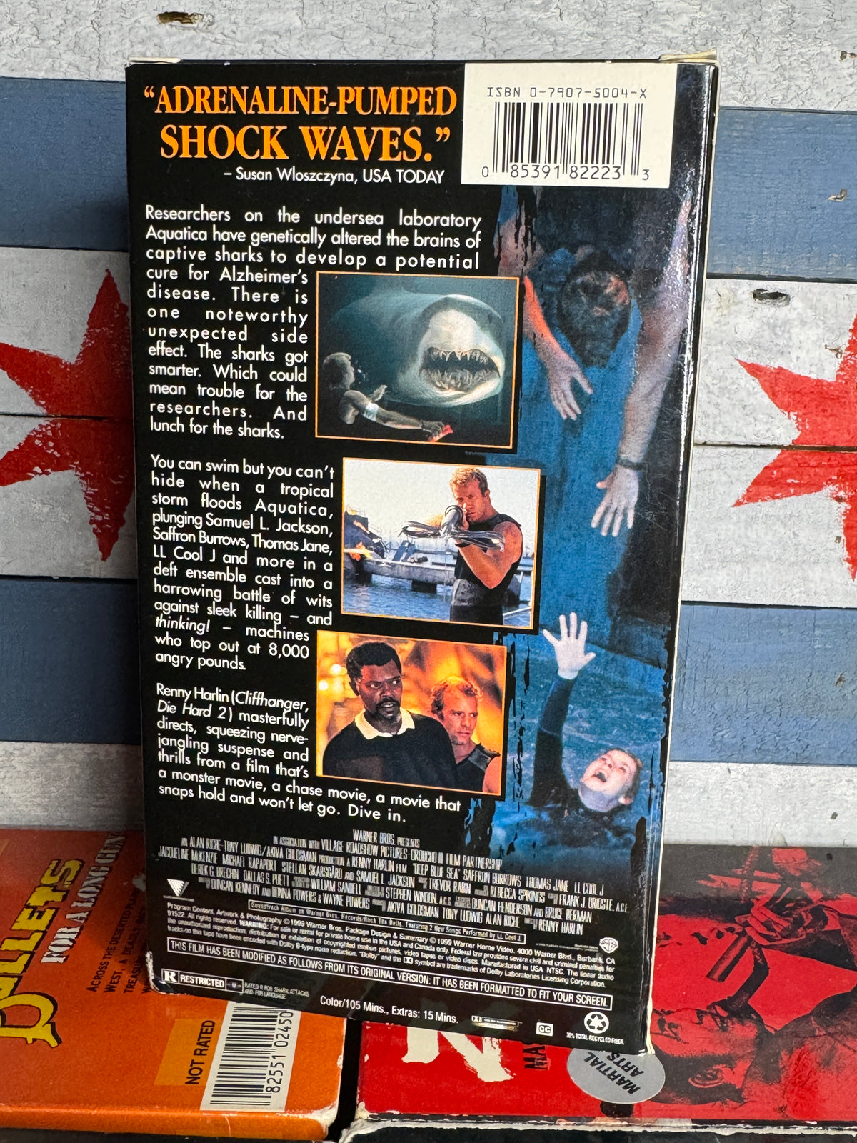 Deep Blue Sea - VHS Used