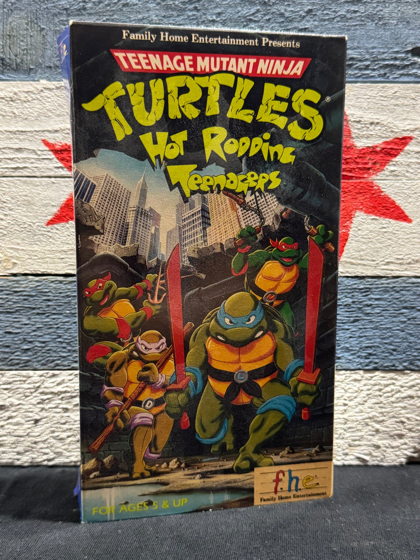 Teenage Mutant Ninja Turtles: Hot Rodding Teenagers - VHS Used