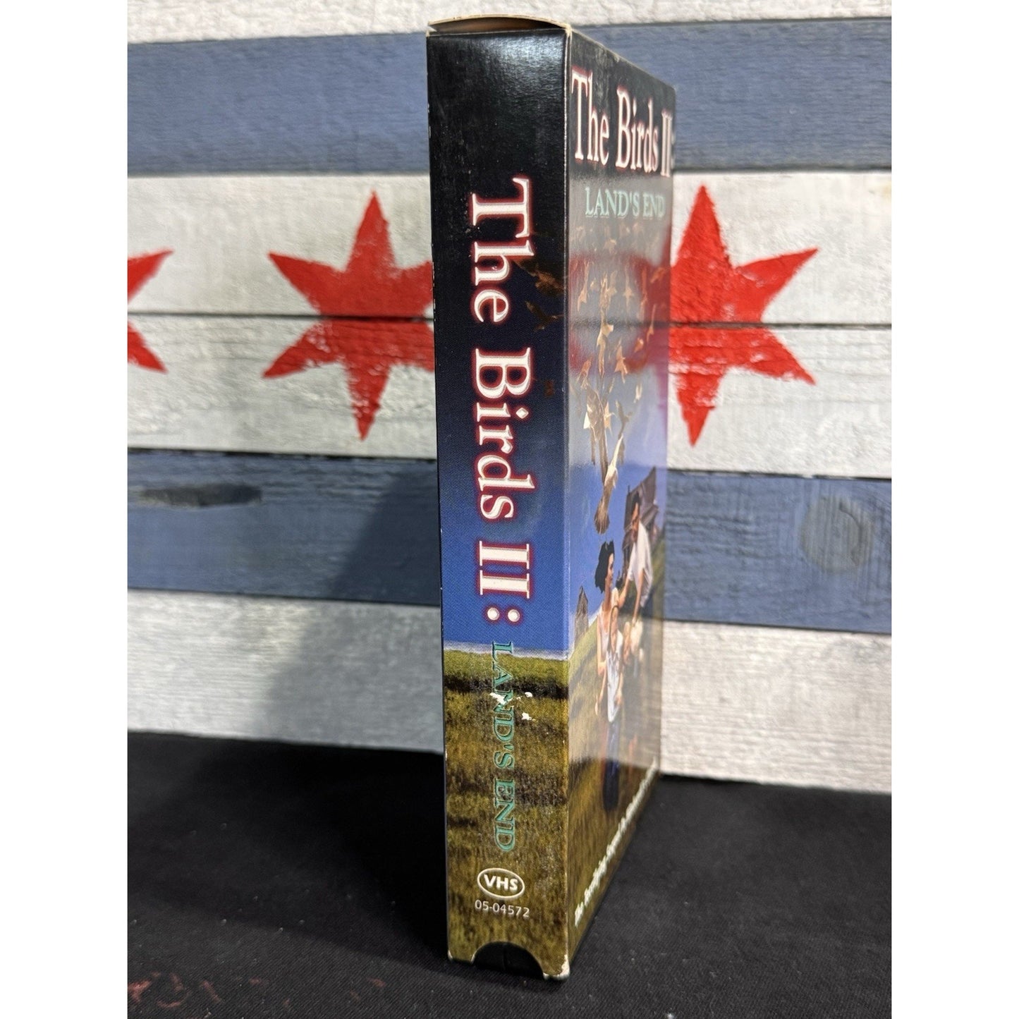 The Birds 2 Lands End - VHS Used