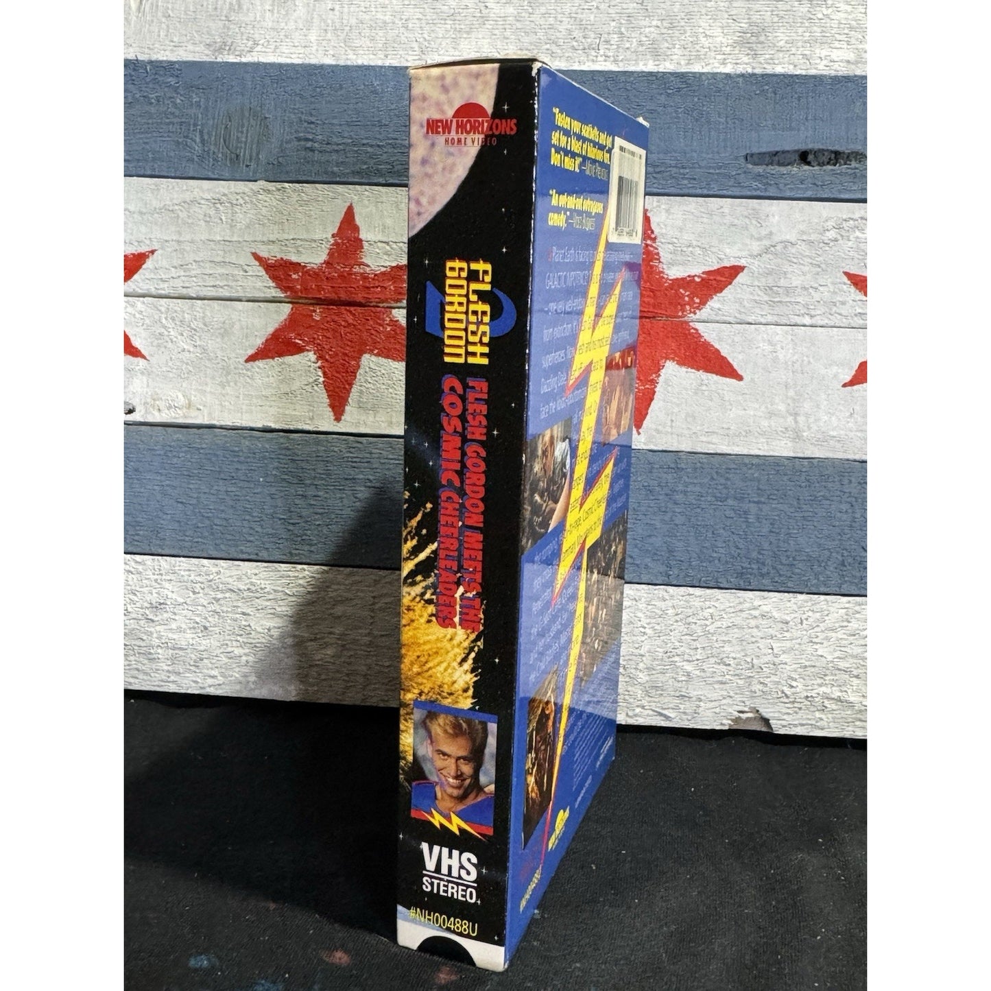 Flesh Gordon 2 : Flesh Gordon Meets the Cosmic Cheerleaders - VHS Used