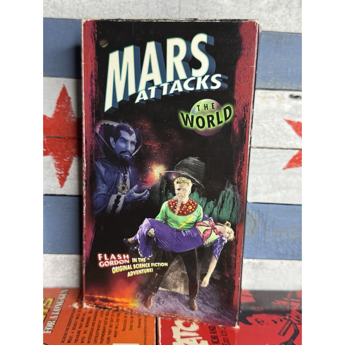 Mars Attacks the World - VHS Used