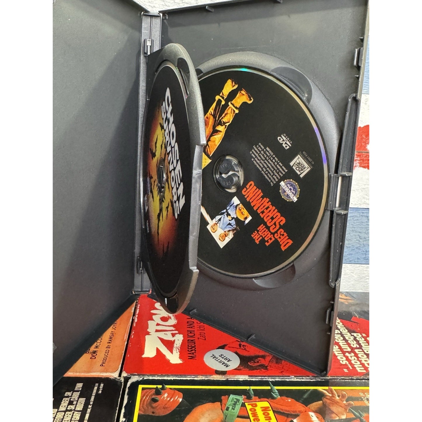 Midnite Movies Double Feature: Chosen Survivors/The Earth Dies Screaming - DVD Used