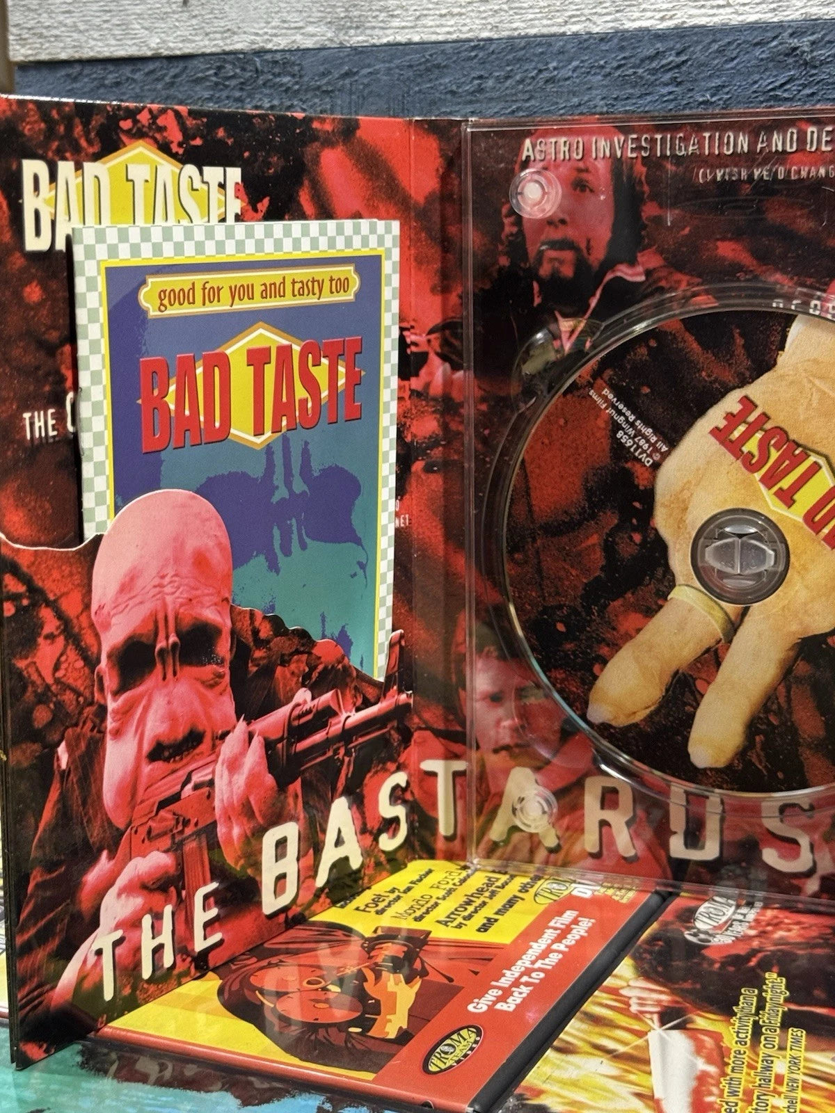 Bad Taste (Limited Edition) 2-Disc Lenticular w/ Slip Cover Anchor Bay - DVD Used