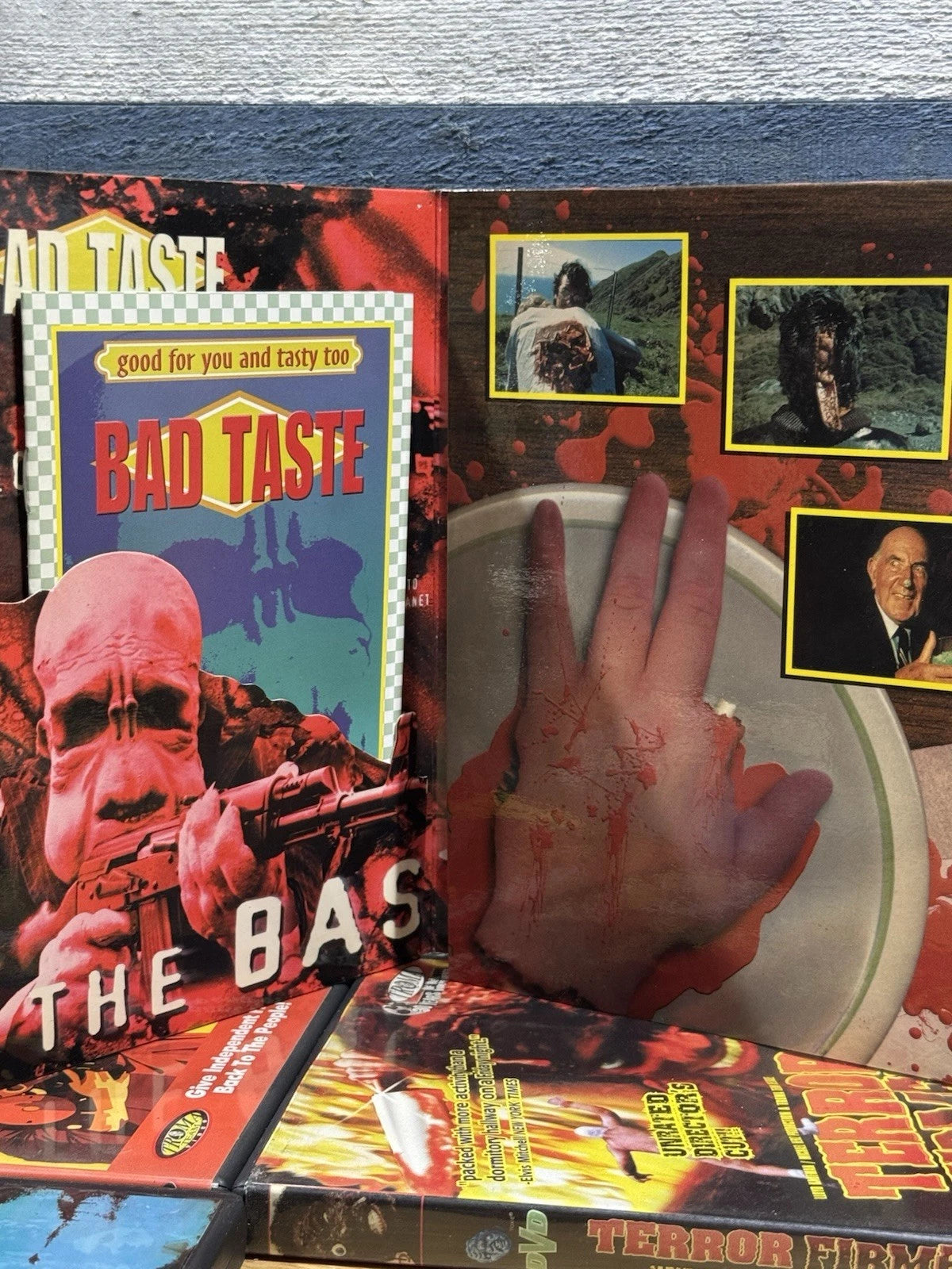 Bad Taste (Limited Edition) 2-Disc Lenticular w/ Slip Cover Anchor Bay - DVD Used